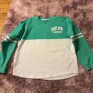 Vintage style women’s Smokey Mountains Tennessee sweatshirt oversized small